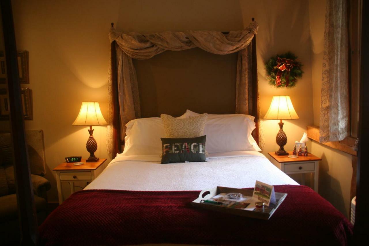 The Barn Inn Bed And Breakfast Millersburg Exterior photo